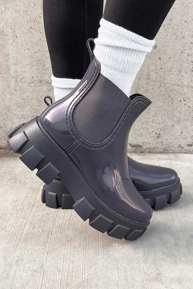 Doorbuster Walking In The Rain Lug Sole Chelsea Rain Boots (Grey Paten ?? NanaMacs - Image 4