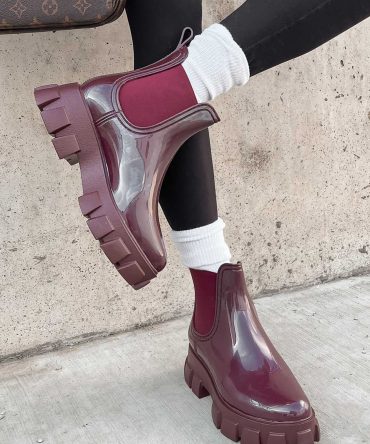 Doorbuster Walking In The Rain Lug Sole Chelsea Rain Boots (Burgundy P ?? NanaMacs